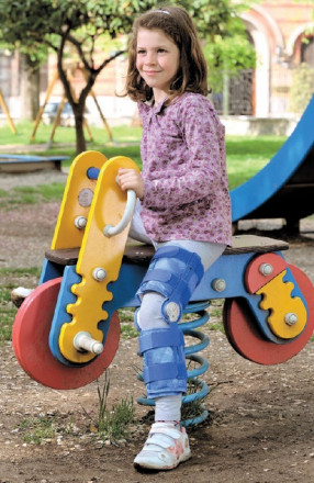 Ортез коленный регулируемый детский medi ROM D kidz